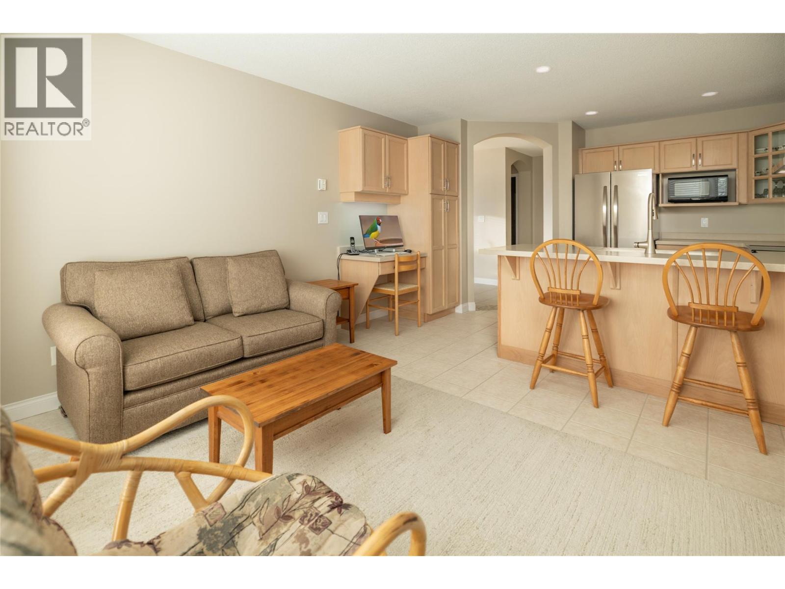 211 3870 BROWN Road, West Kelowna