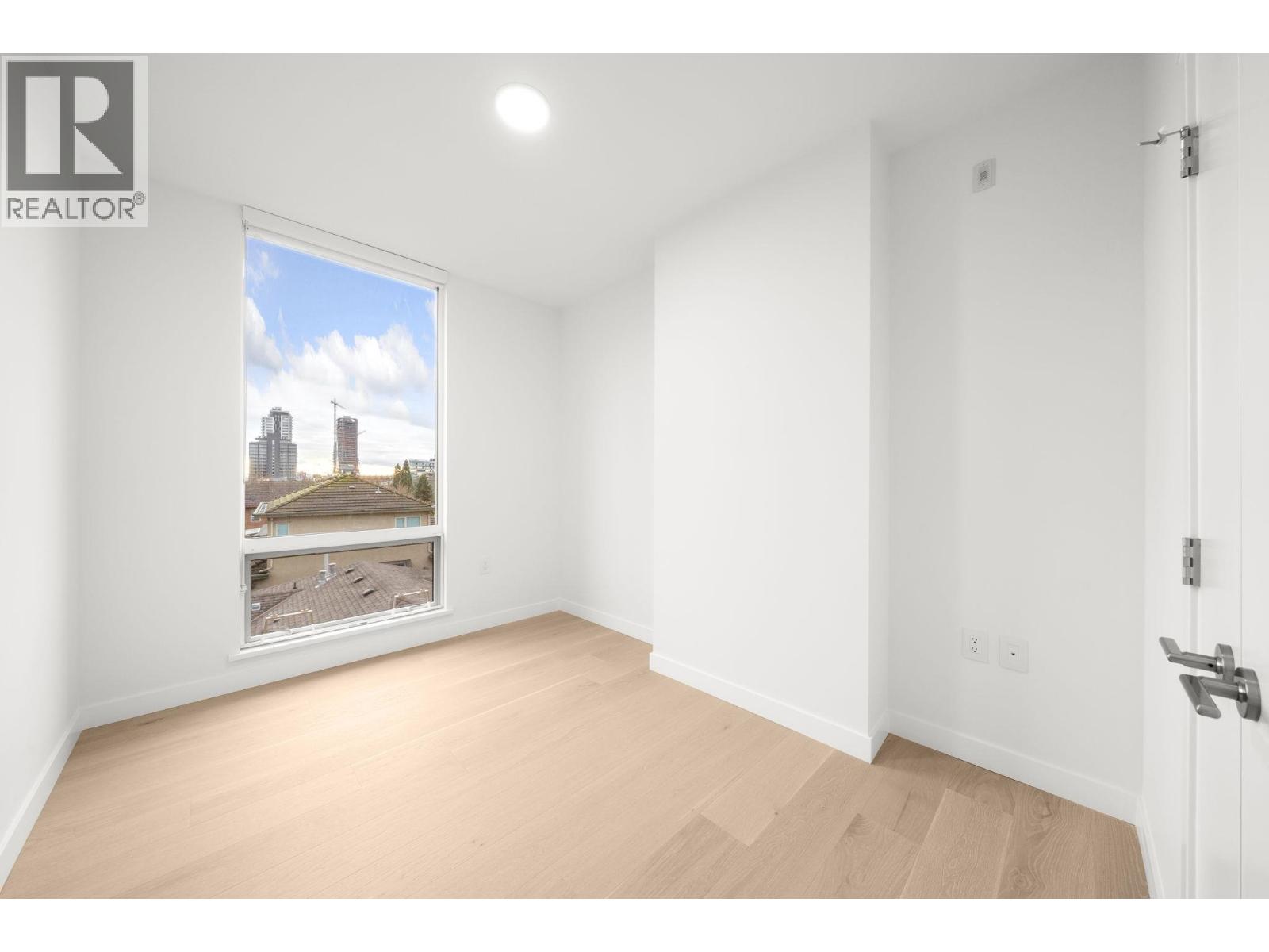 305 5212 CAMBIE STREET, Vancouver