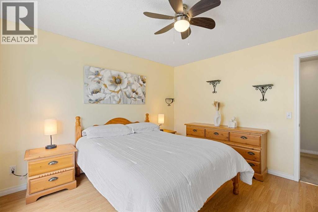 Single Family House 3 Level for Sale in  New Brighton Gardens SE New Brighton Calgary 