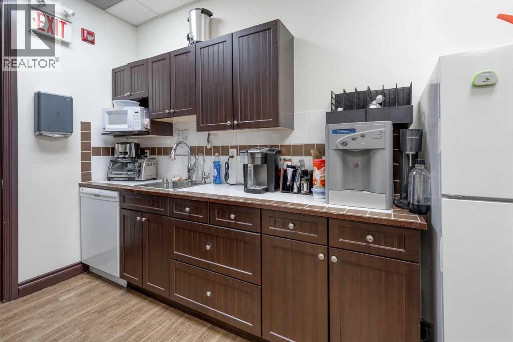 505 Railway Street West, Cochrane