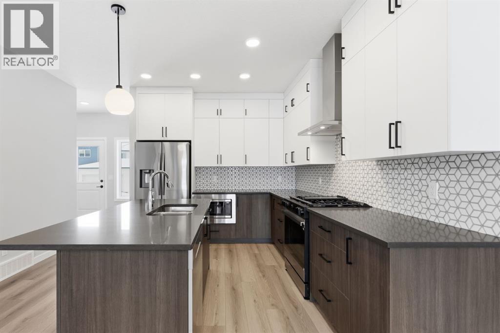 Single Family House for Sale in  Lewiston Landing NE Lewisburg Calgary 