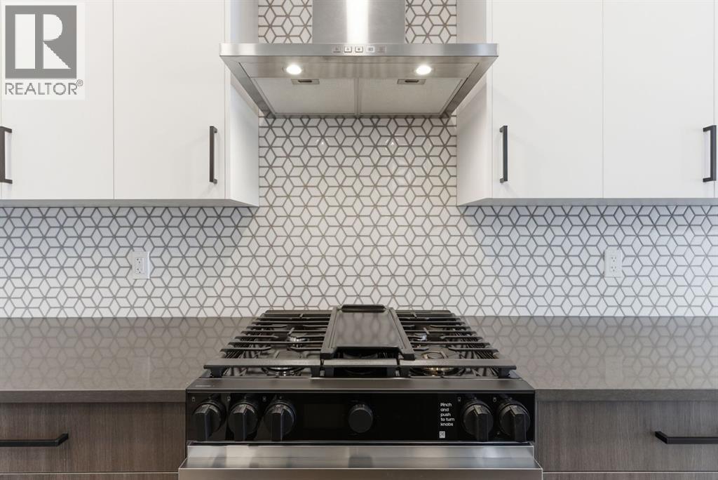 Single Family House for Sale in  Lewiston Landing NE Lewisburg Calgary 