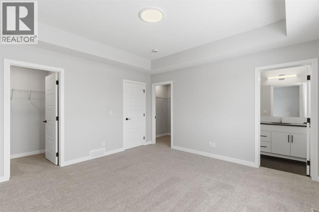 Single Family House for Sale in  Lewiston Landing NE Lewisburg Calgary 