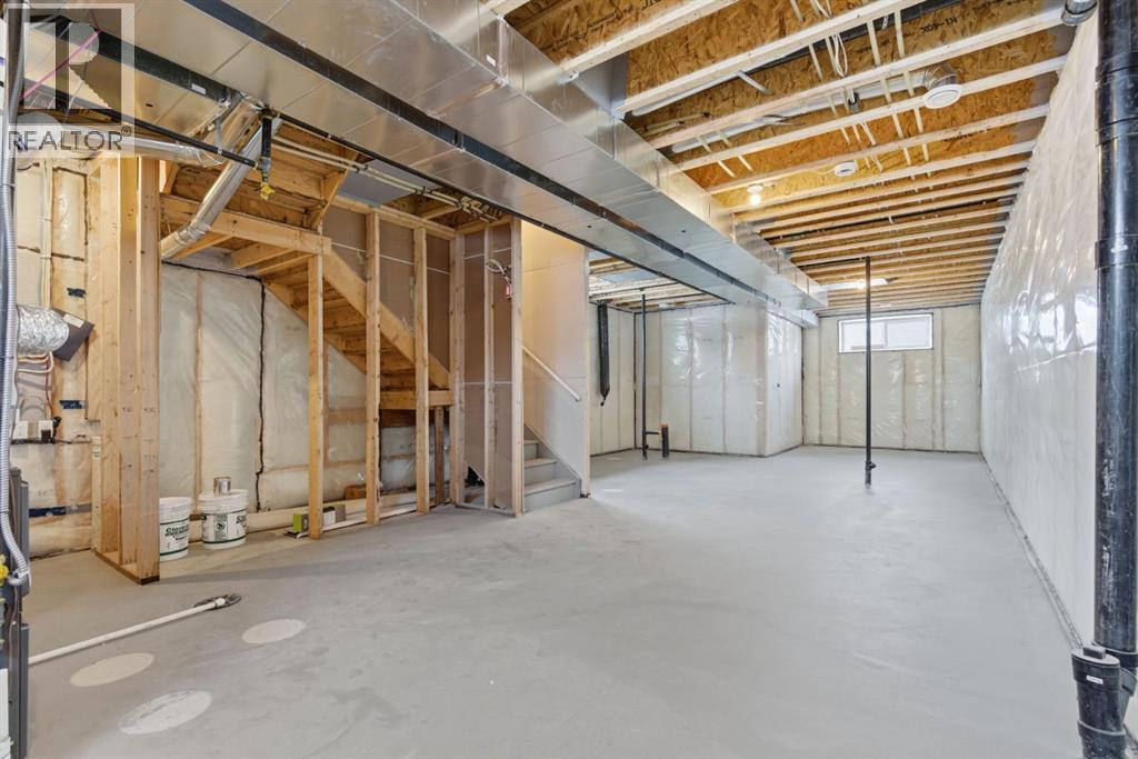 Single Family House for Sale in  Lewiston Landing NE Lewisburg Calgary 