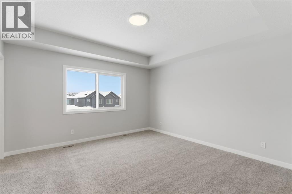 Single Family House for Sale in  Lewiston Landing NE Lewisburg Calgary 