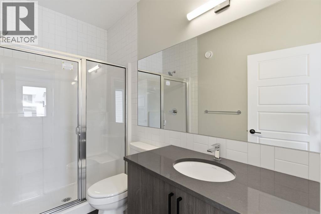 Single Family House for Sale in  Lewiston Landing NE Lewisburg Calgary 