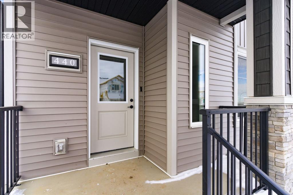 Single Family House for Sale in  Lewiston Landing NE Lewisburg Calgary 