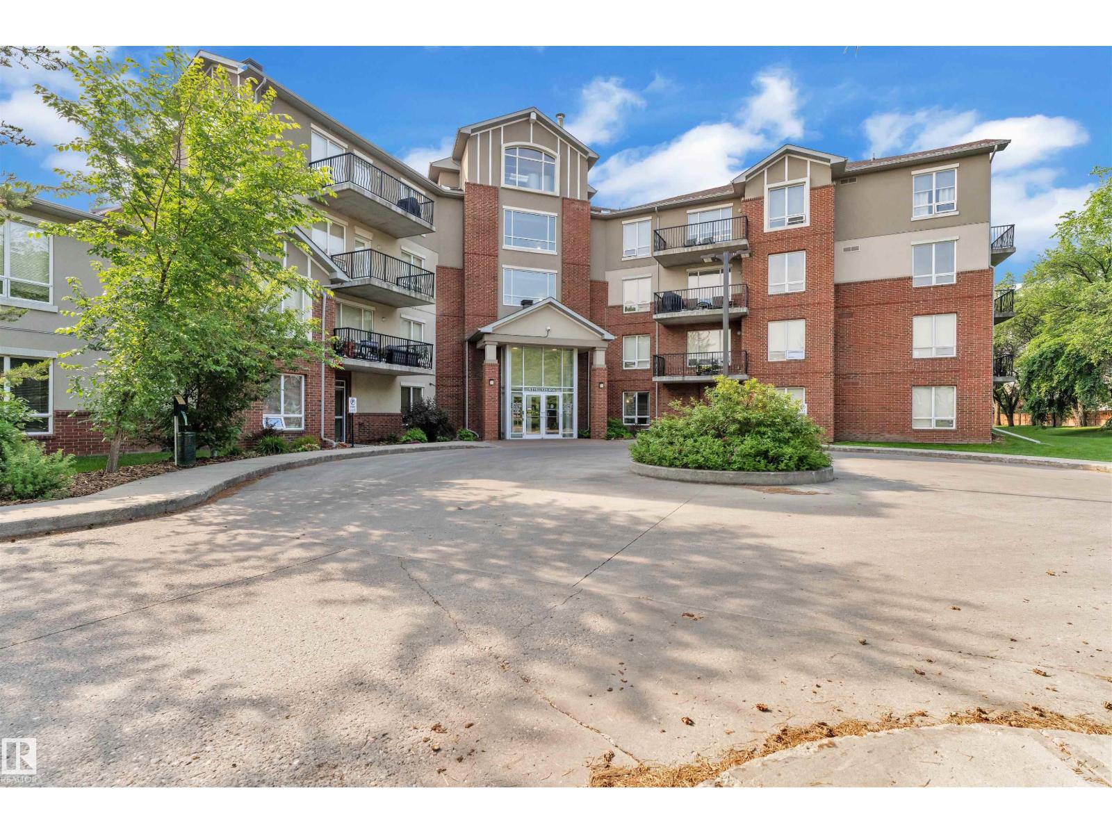 Single Family House for Sale in #   Avenue NW Edmonton 