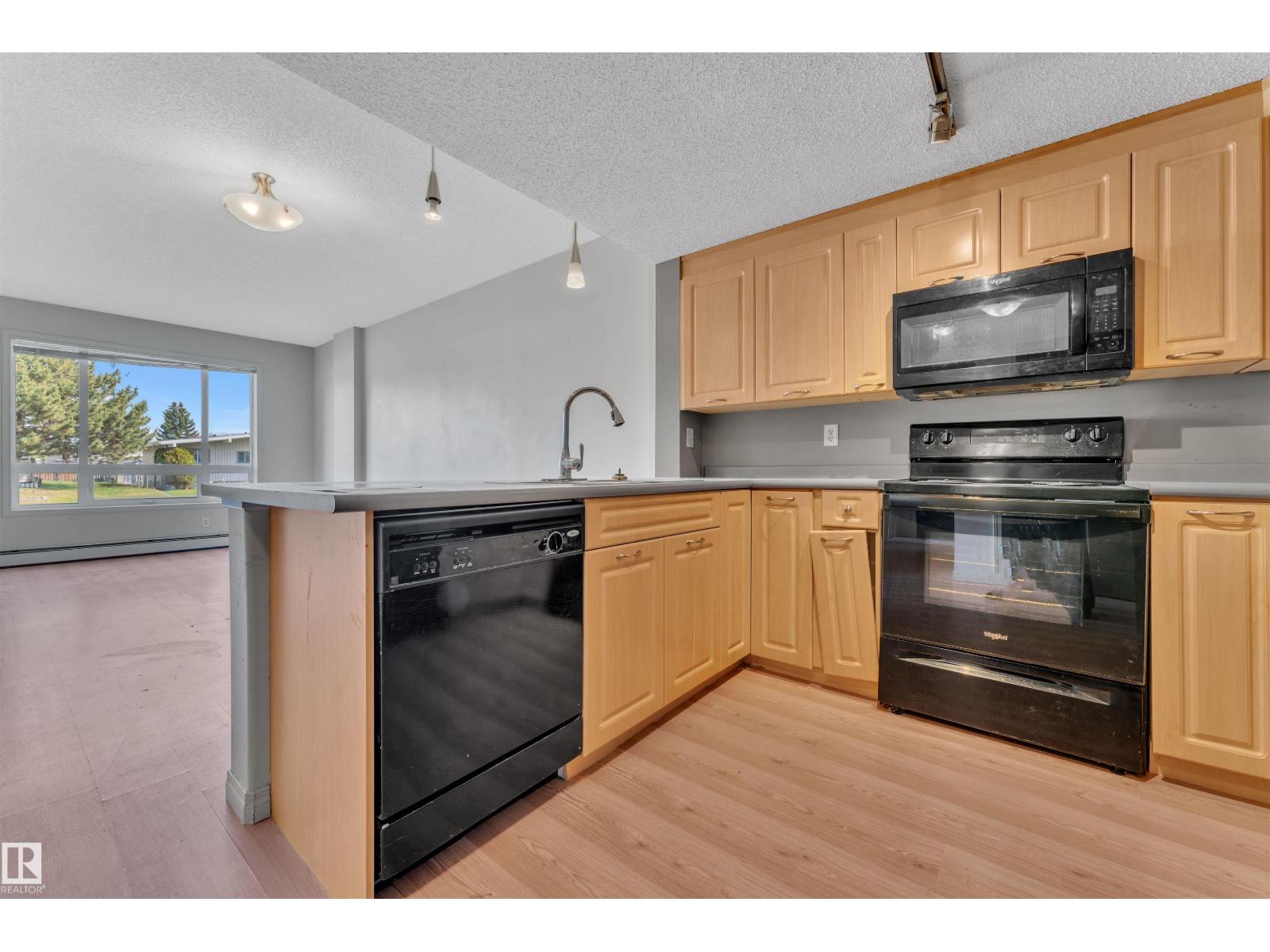 Single Family House for Sale in #   Avenue NW Edmonton 