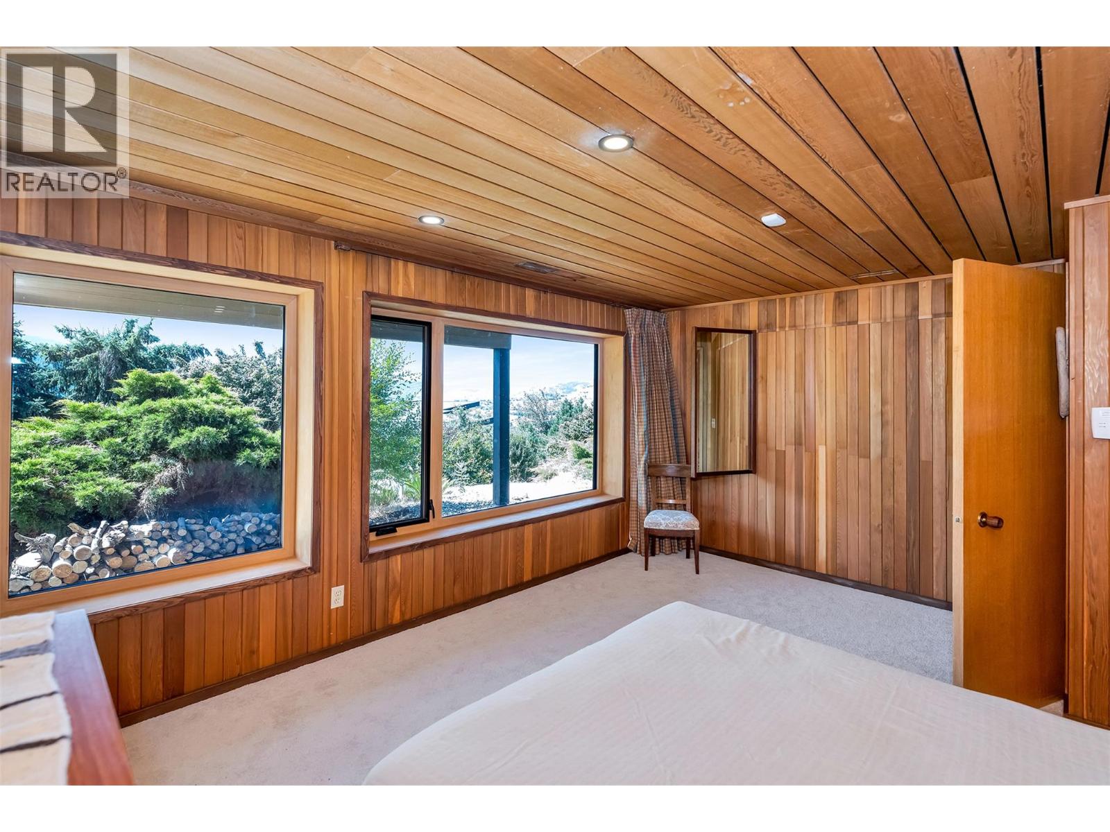 460 Crestview Drive, Coldstream