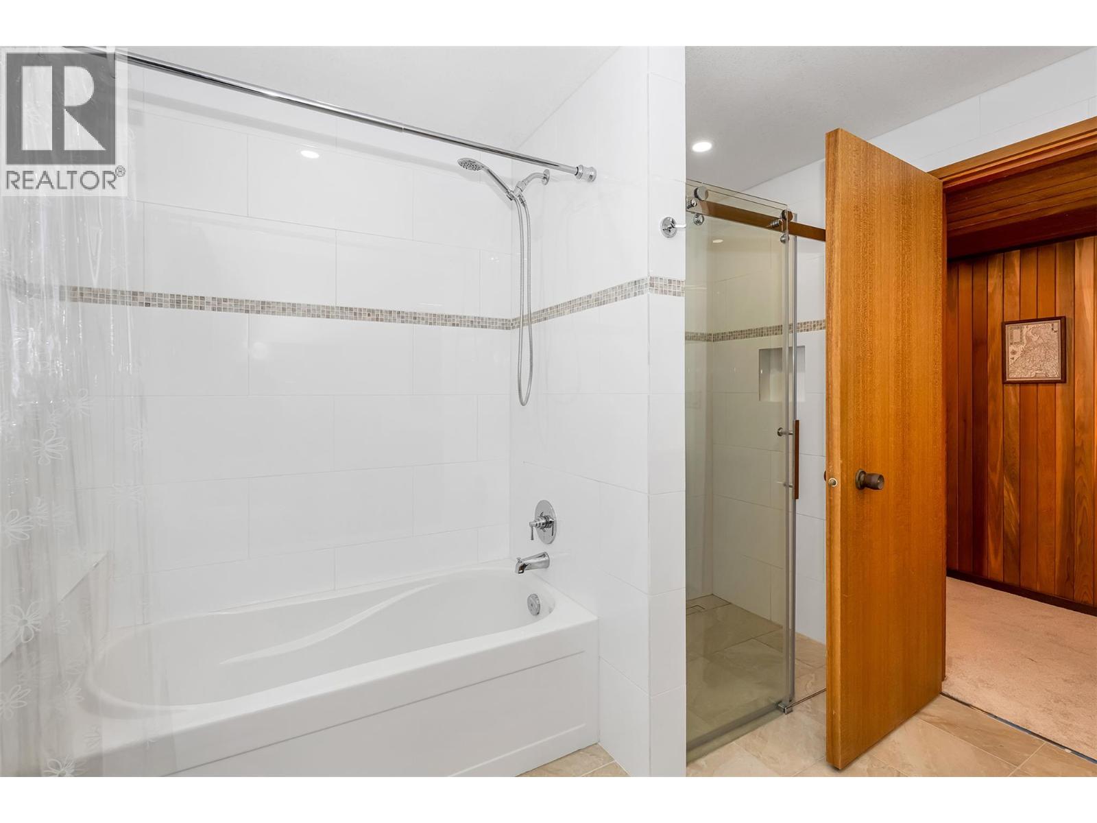 460 Crestview Drive, Coldstream