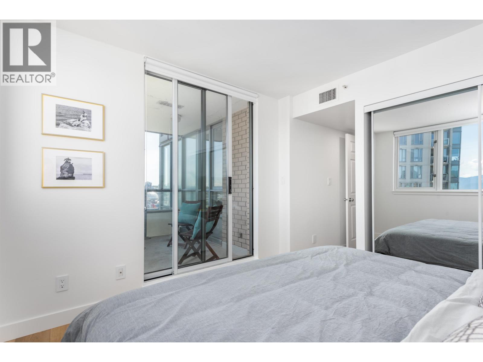 2208 63 KEEFER PLACE, Vancouver