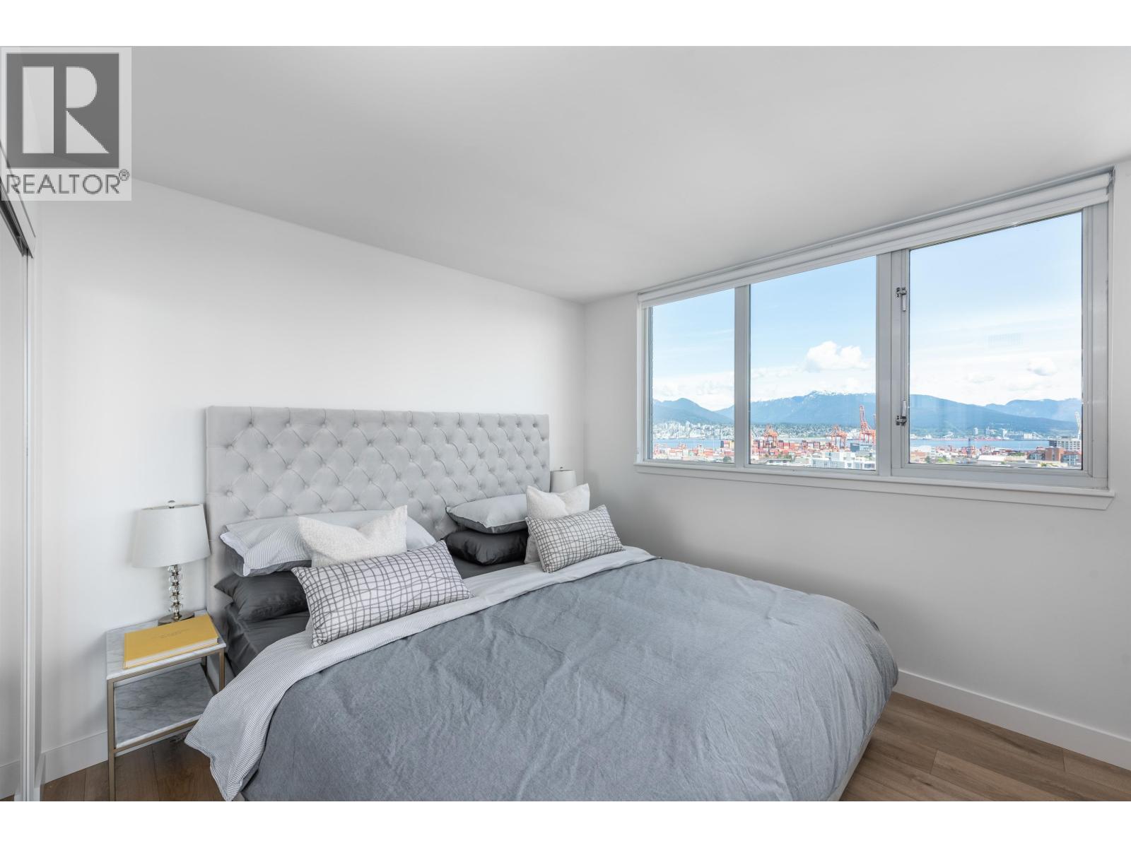 2208 63 KEEFER PLACE, Vancouver