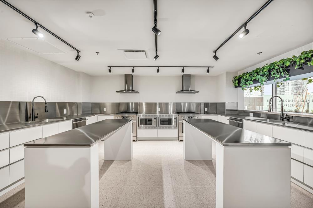 2801 13573 98 AVENUE, Surrey