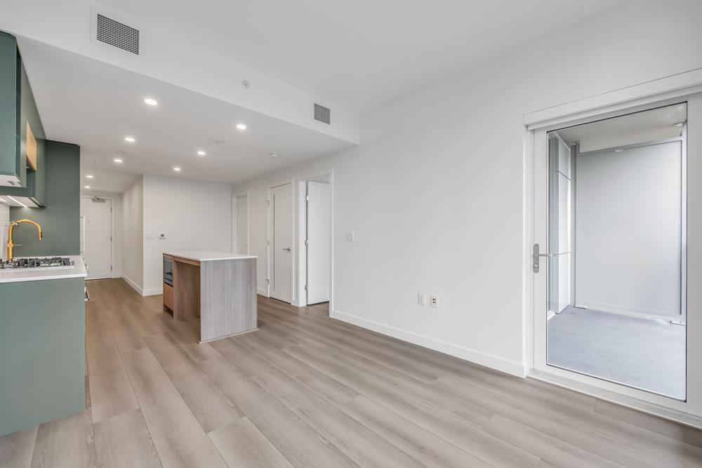 2801 13573 98 AVENUE, Surrey