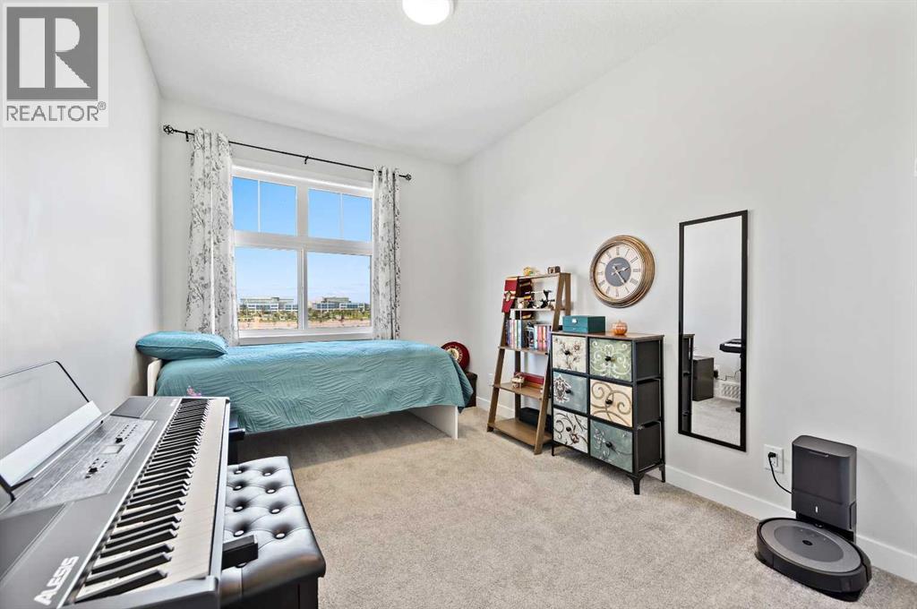 Single Family House for Sale in  Les Jardins Park SE Douglasdale/Glen Calgary 