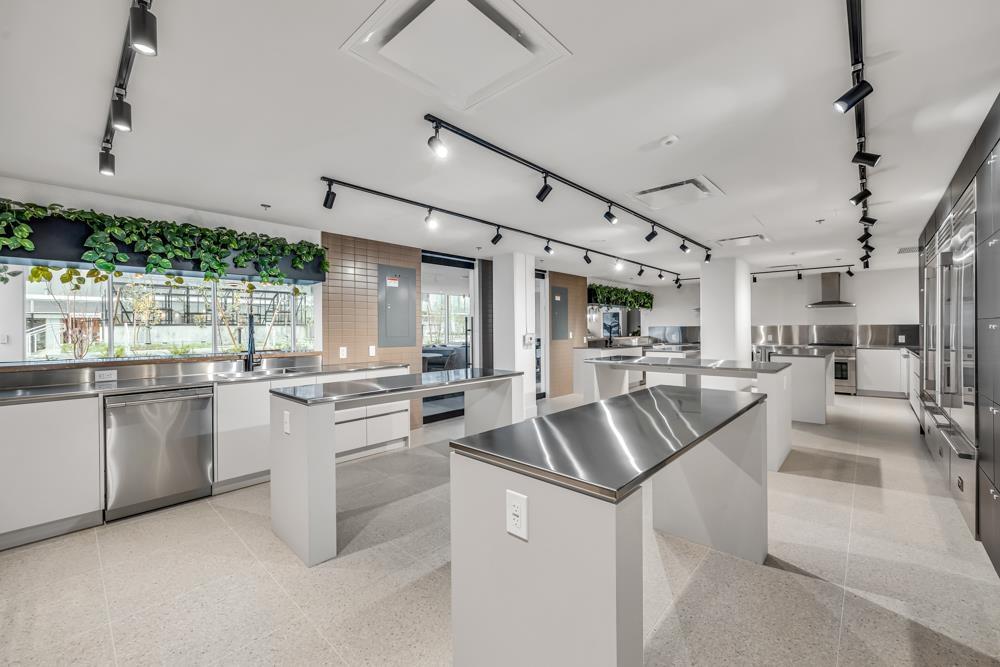 2901 13573 98A AVENUE, Surrey