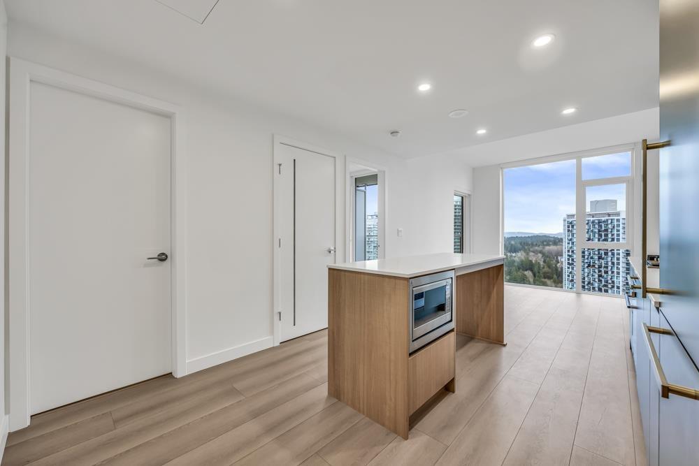 2901 13573 98A AVENUE, Surrey