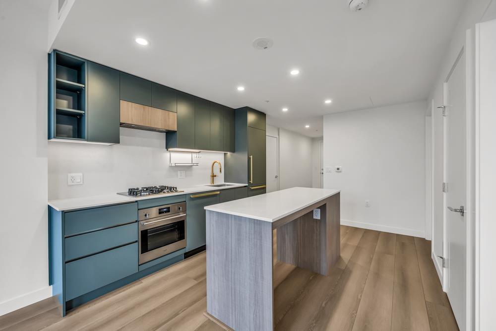 2901 13573 98A AVENUE, Surrey