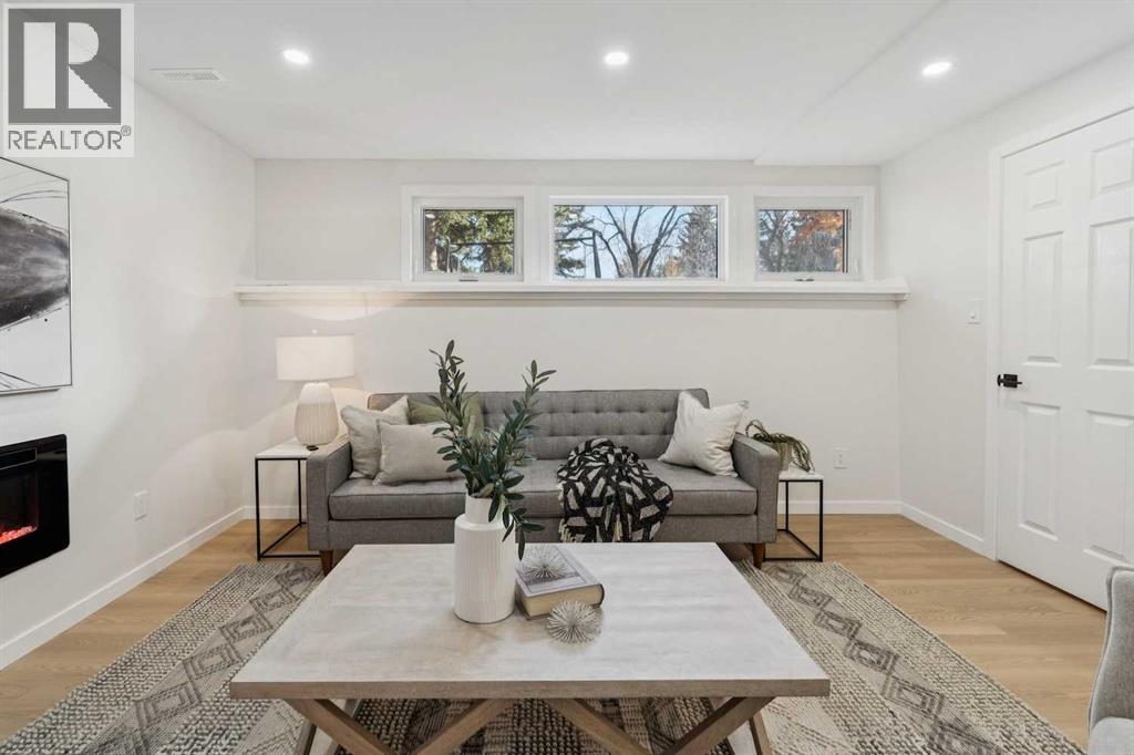 Single Family House 4 Level for Sale in  Oakhill Drive SW Oakridge Calgary 