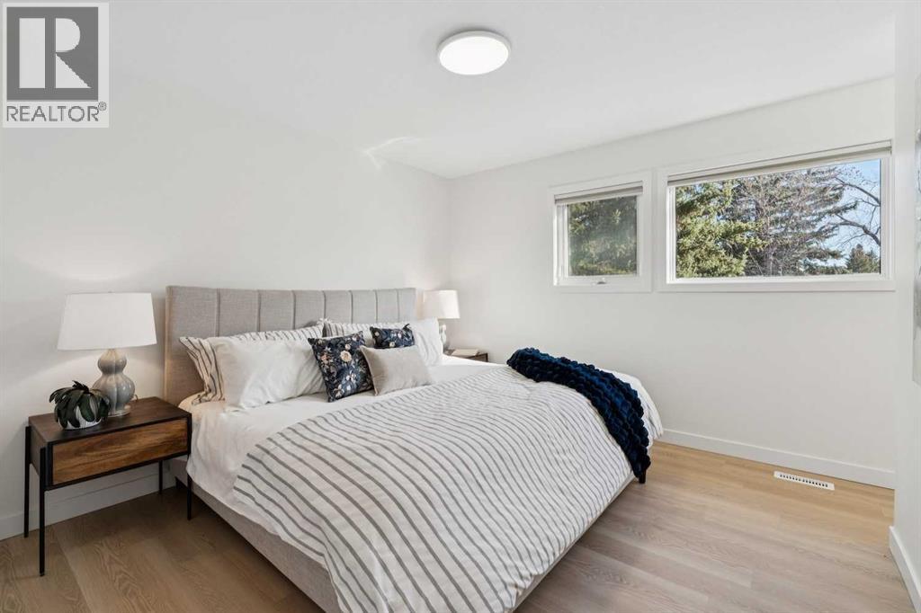 Single Family House 4 Level for Sale in  Oakhill Drive SW Oakridge Calgary 