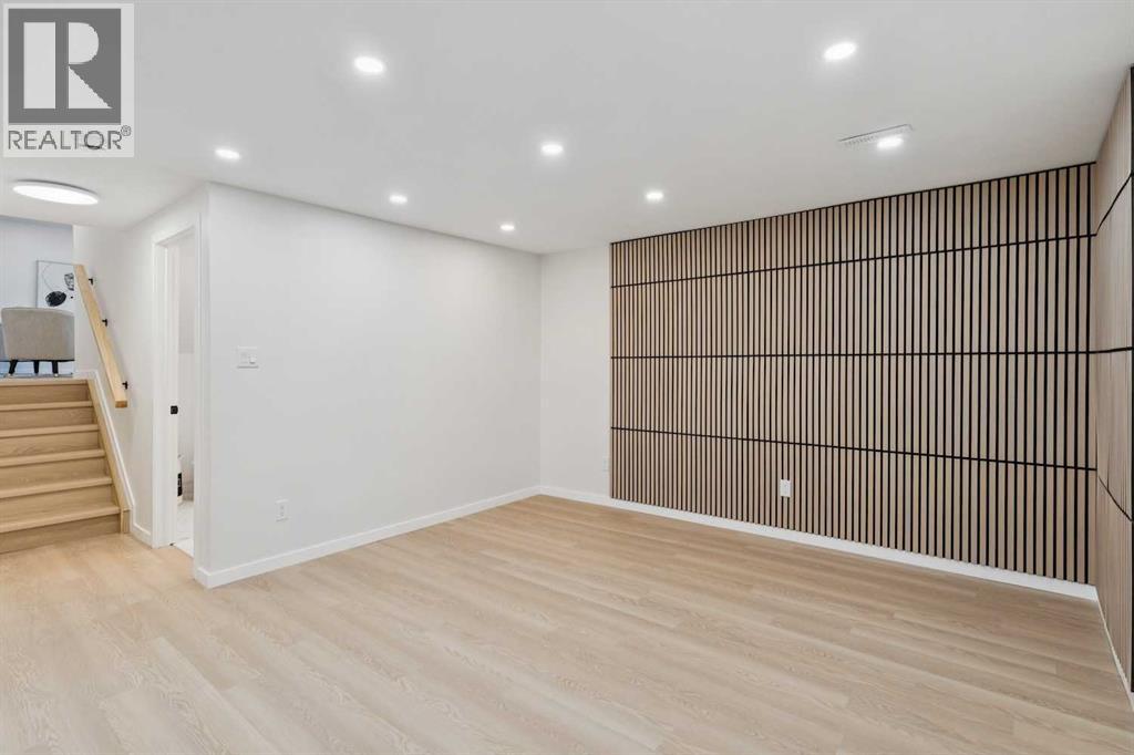 Single Family House 4 Level for Sale in  Oakhill Drive SW Oakridge Calgary 