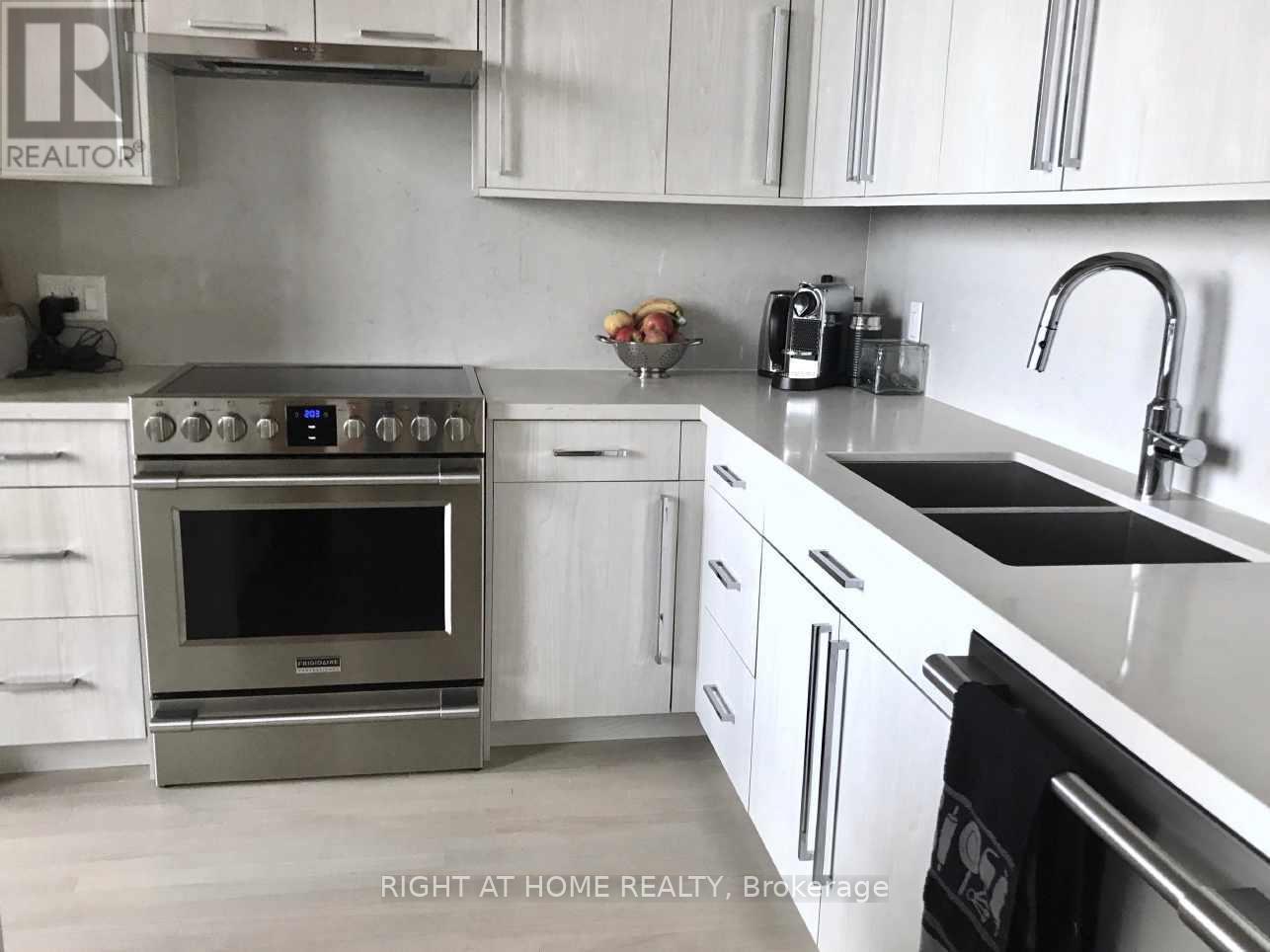 993 Queen Unit PH14 photo 4