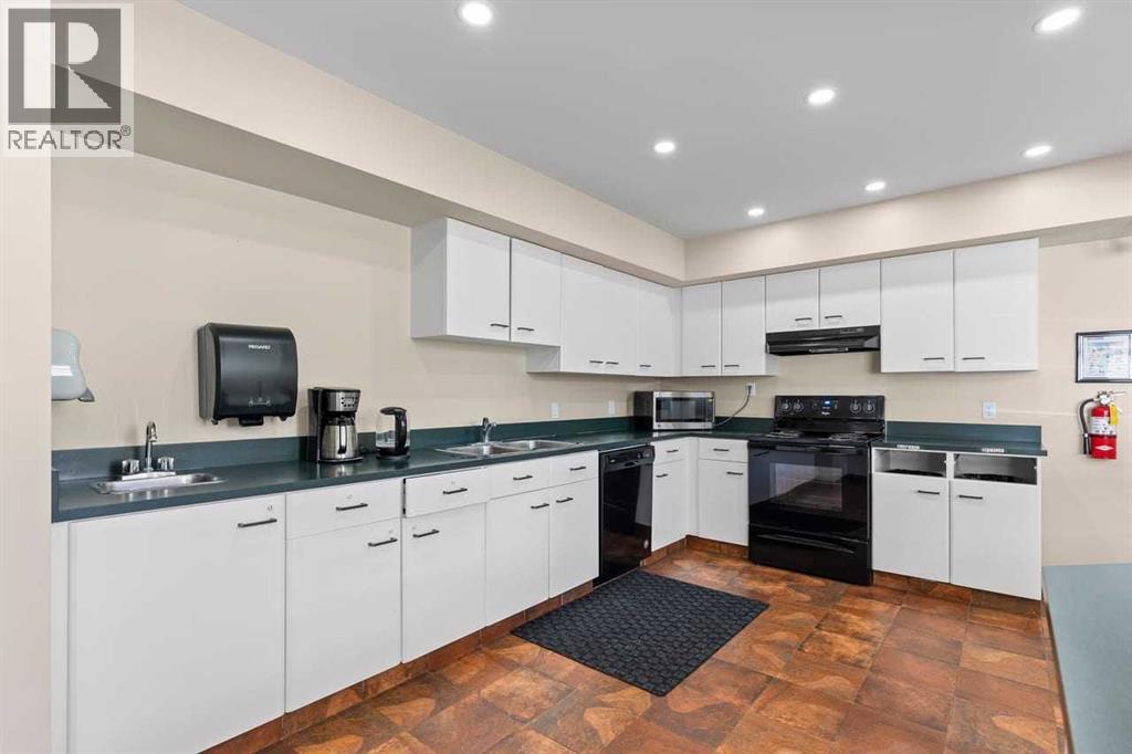 Single Family House for Sale in   Edenwold Heights NW Edgemont Calgary 