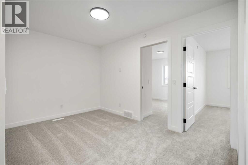 Single Family House for Sale in  Hotchkiss Drive SE Hotchkiss Calgary 