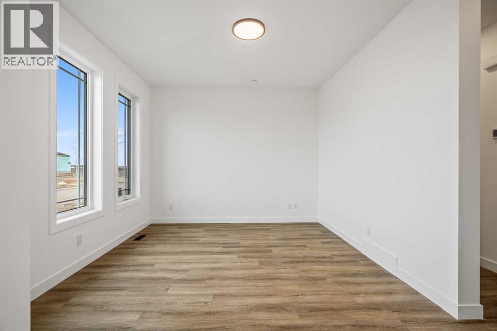 Single Family House for Sale in  Hotchkiss Drive SE Hotchkiss Calgary 