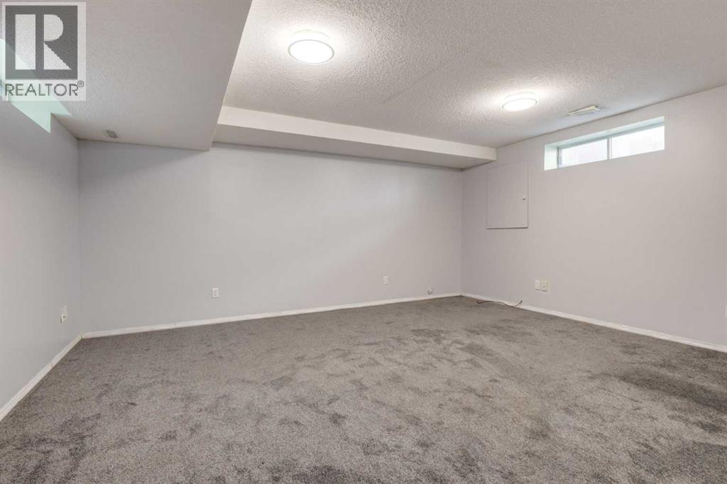 Single Family House for Sale in  Covewood Park NE Coventry Hills Calgary 