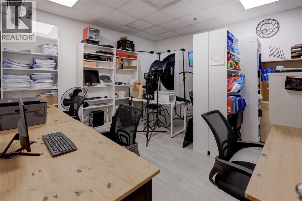 Retail for Sale in    Avenue SE Chinatown Calgary 