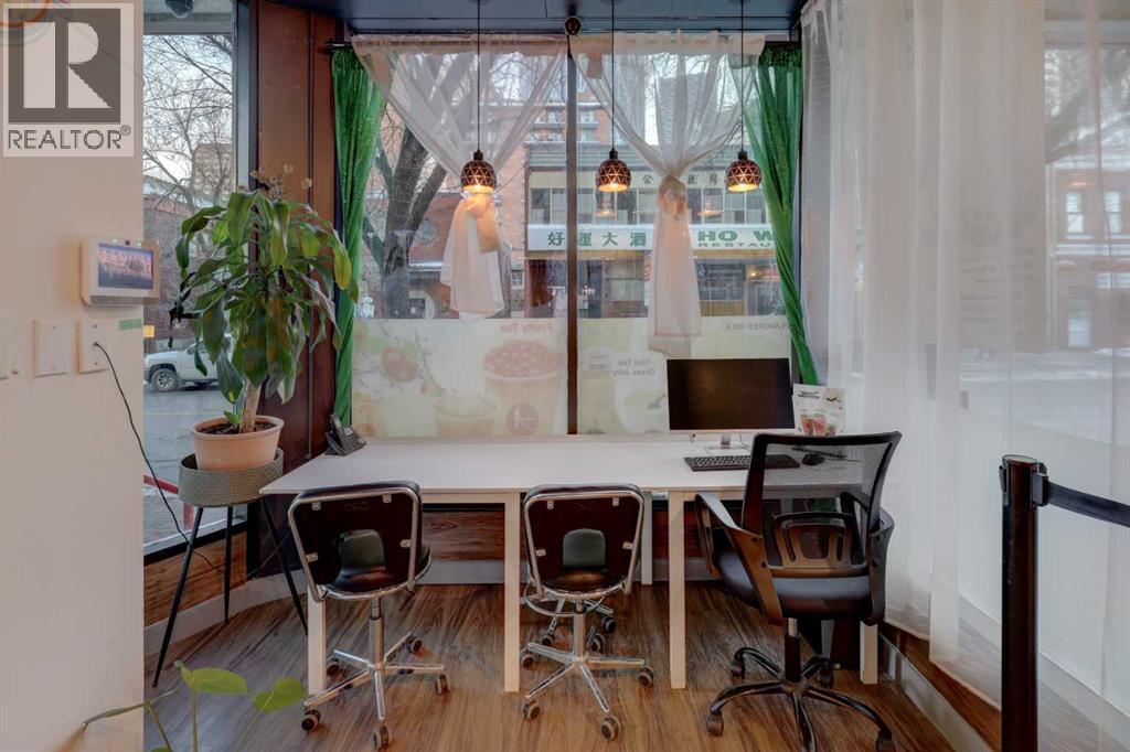 Retail for Sale in    Avenue SE Chinatown Calgary 