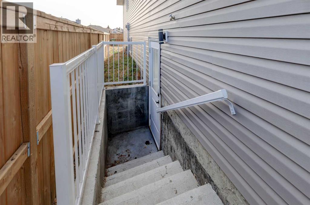 Single Family House Bi-level for Sale in  Falmere Way NE Falconridge Calgary 