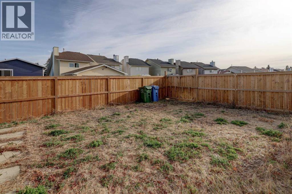 Single Family House Bi-level for Sale in  Falmere Way NE Falconridge Calgary 