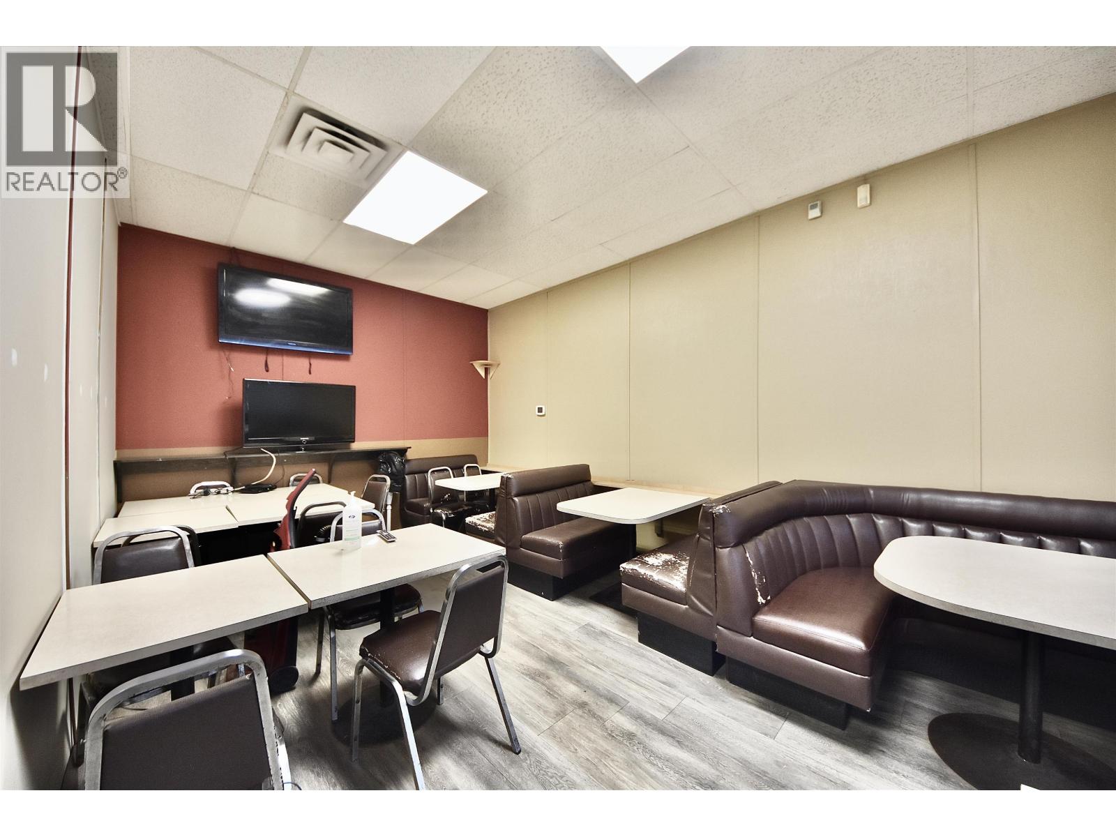 Business in Delta - Image 13