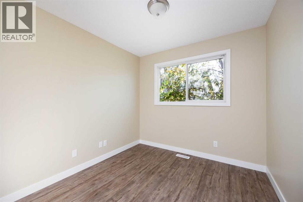 9907 Gordon Avenue, Fort McMurray