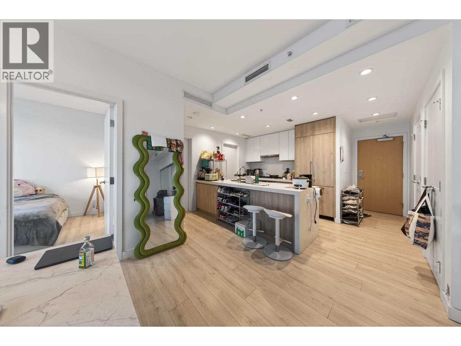 3402 6080 MCKAY AVENUE, Burnaby