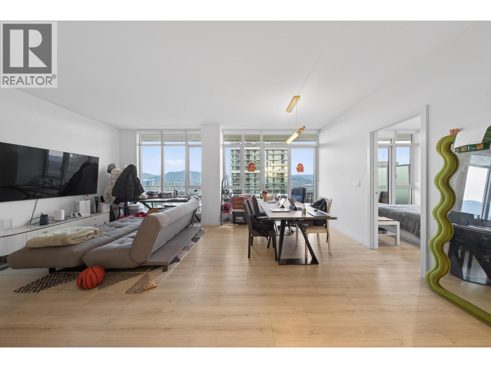 3402 6080 MCKAY AVENUE, Burnaby