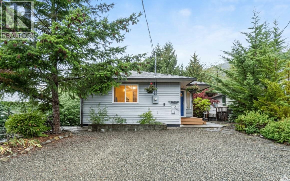 1684 Lailah's Loop, Qualicum Beach