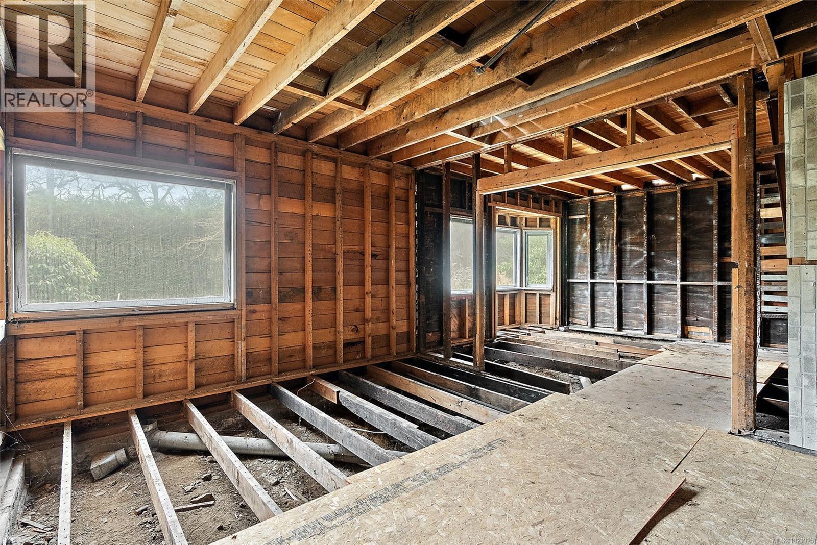 1826 Cedar Hill Cross Rd, Saanich