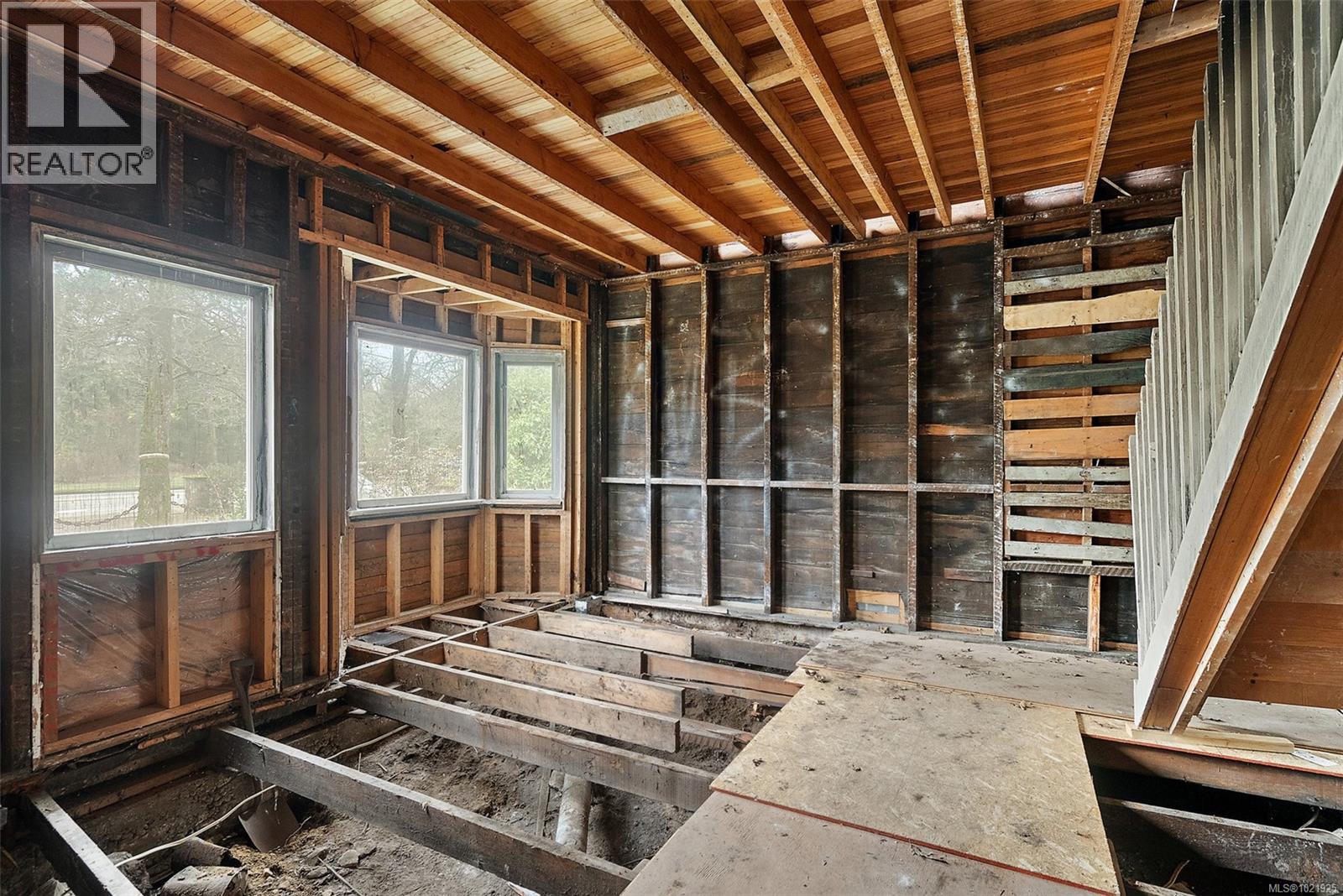 1826 Cedar Hill Cross Rd, Saanich