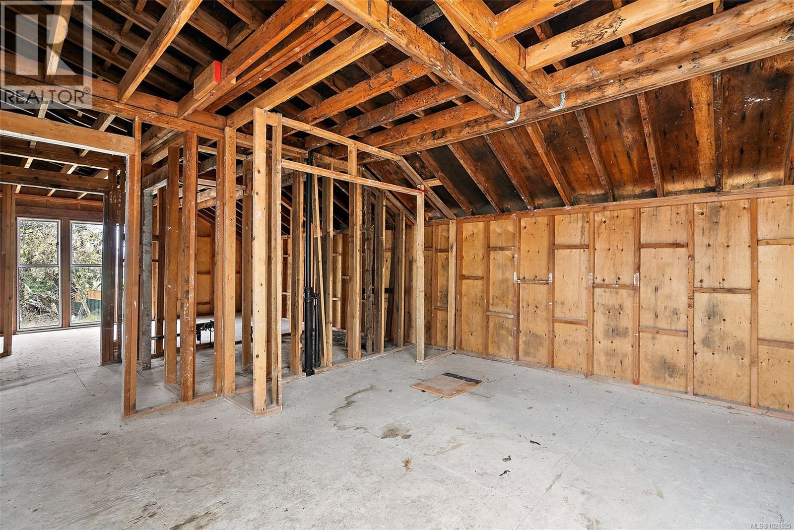 1826 Cedar Hill Cross Rd, Saanich