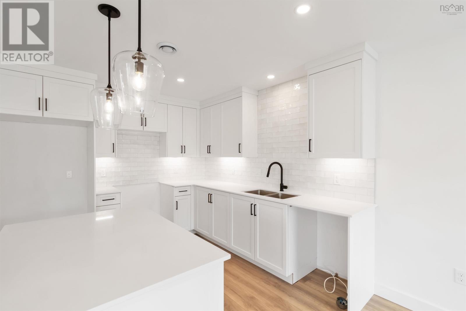 Property 12 of 37 of 2-Unit 2 Sherwood