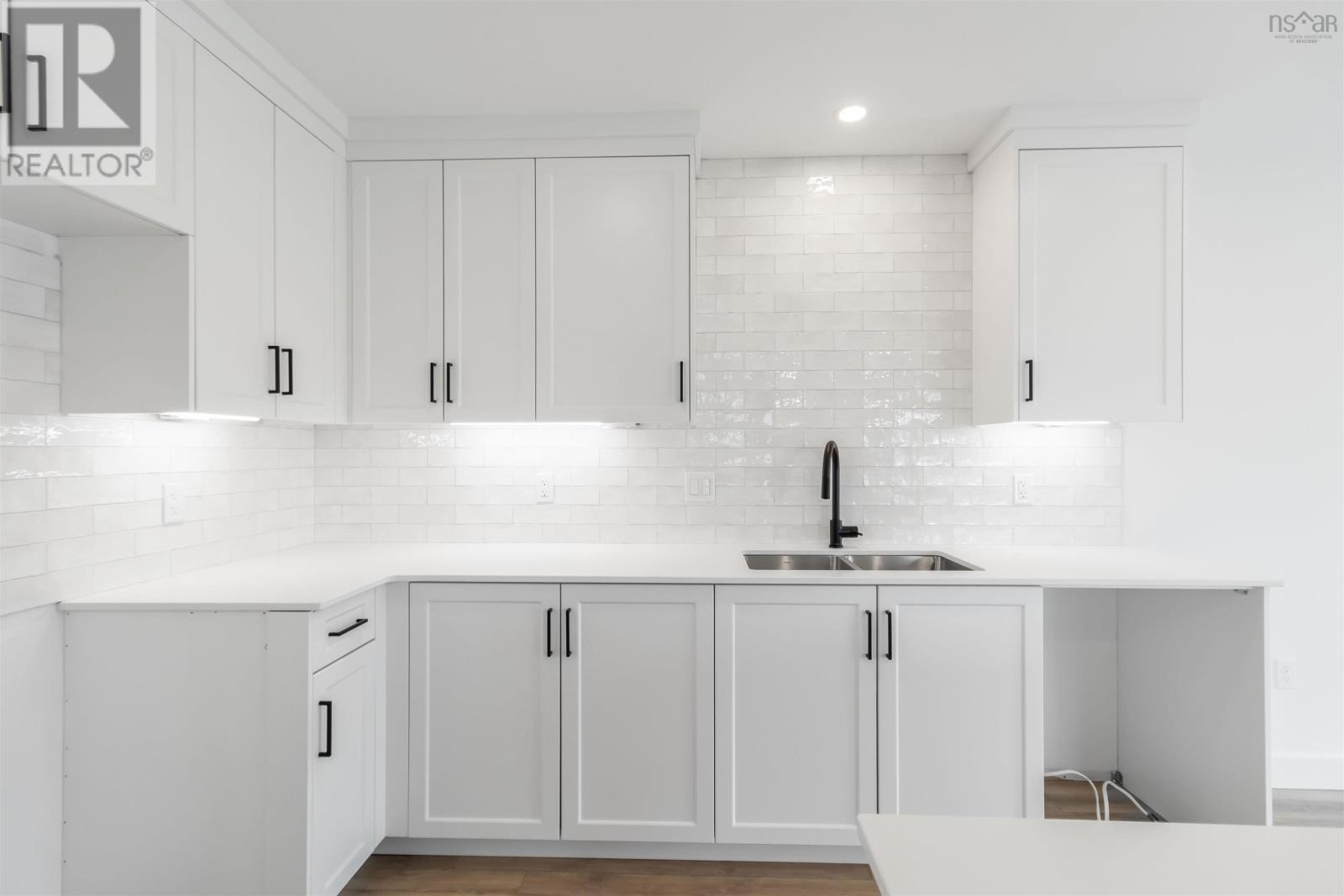 Property 30 of 37 of 2-Unit 2 Sherwood