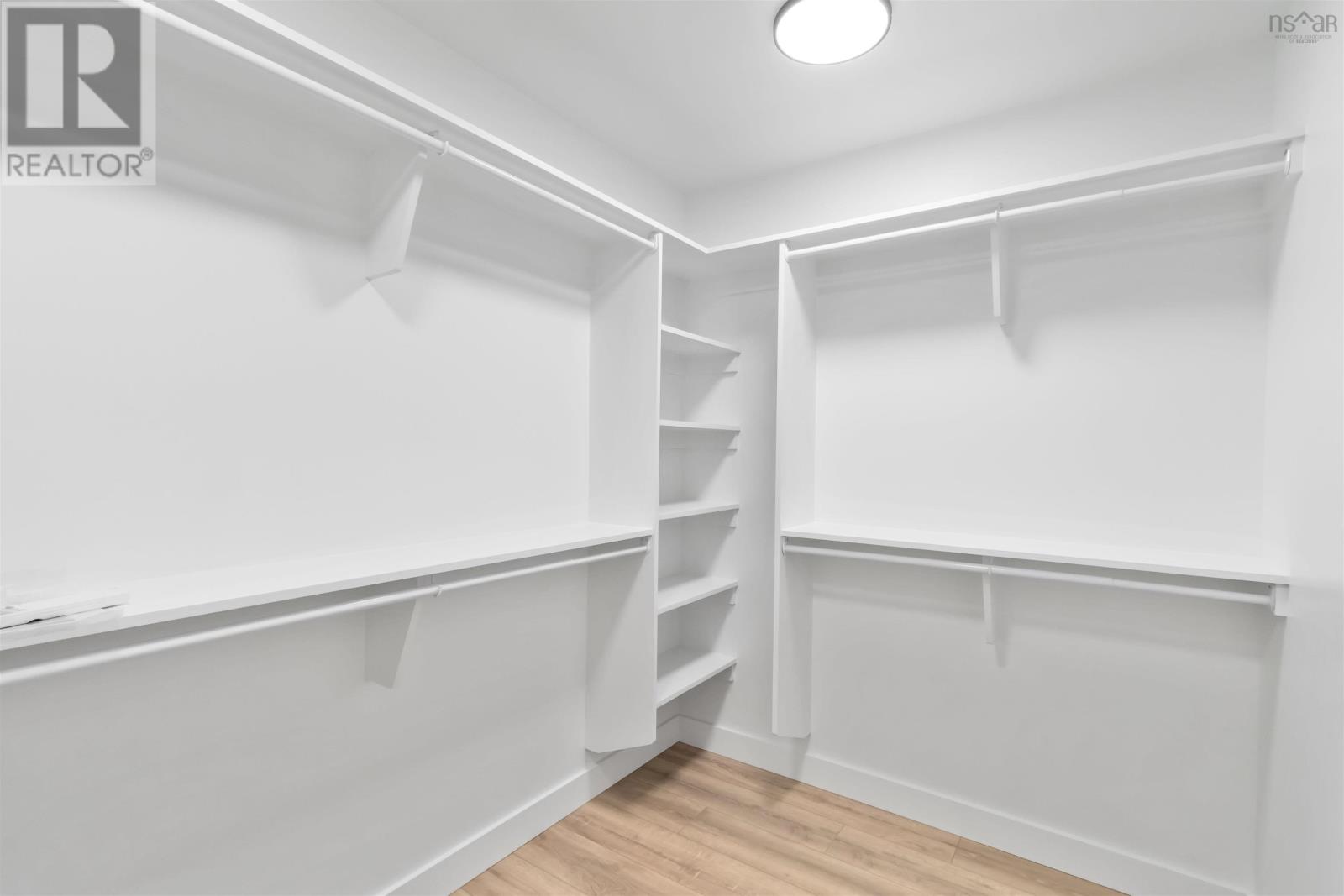 Property 19 of 37 of 2-Unit 2 Sherwood