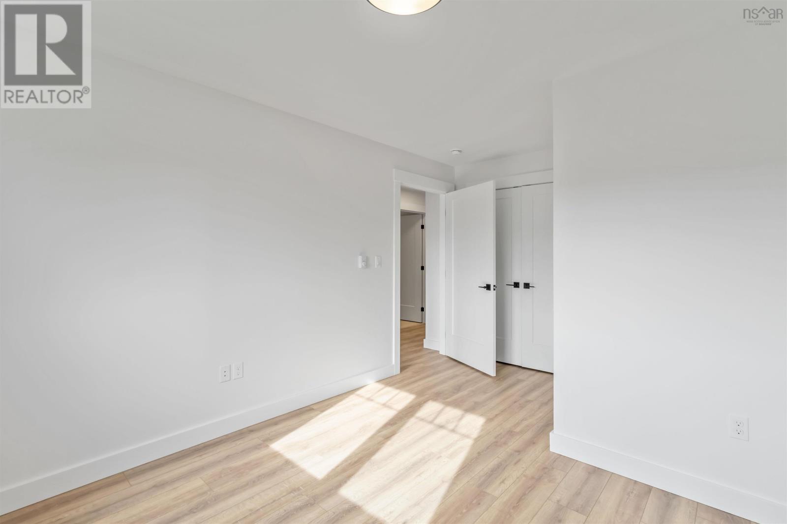 Property 26 of 37 of 2-Unit 2 Sherwood