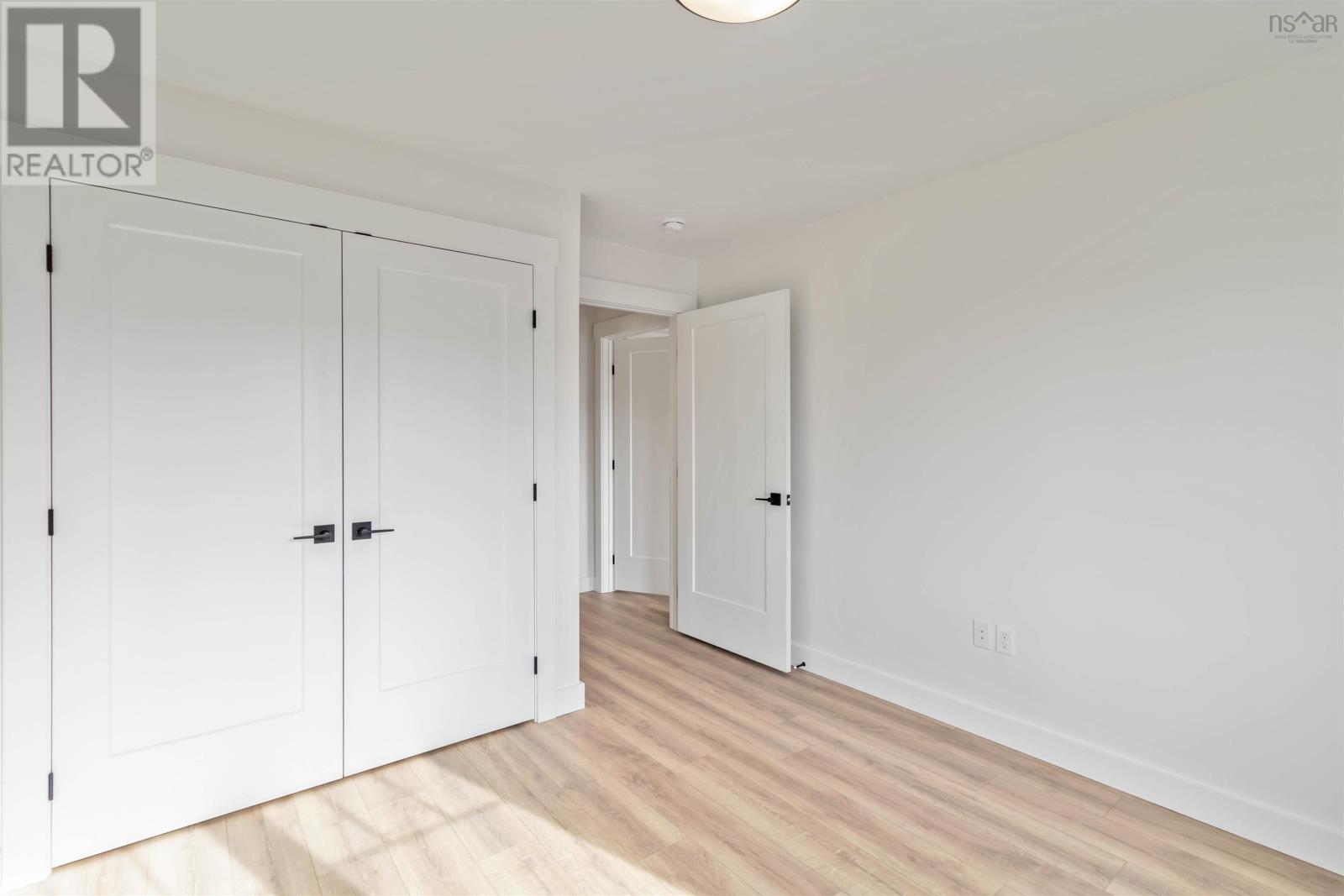 Property 10 of 37 of 2-Unit 2 Sherwood