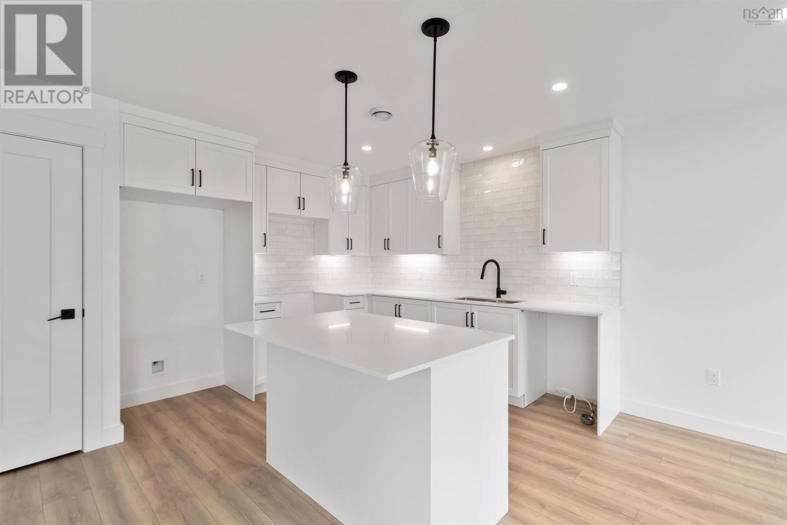 Property 29 of 37 of 2-Unit 2 Sherwood