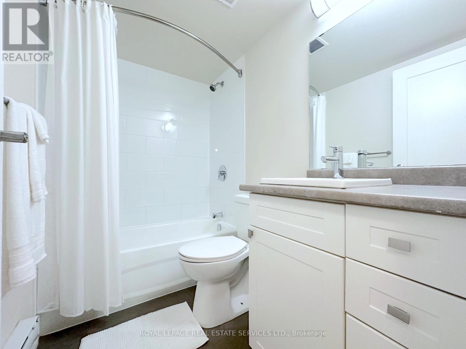 Single Family House for Sale in    DENTON AVENUE Toronto (Oakridge) 